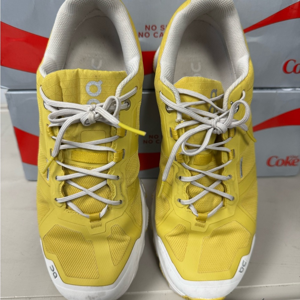 On cloud women’s 9.5 41 yellow summer fun color